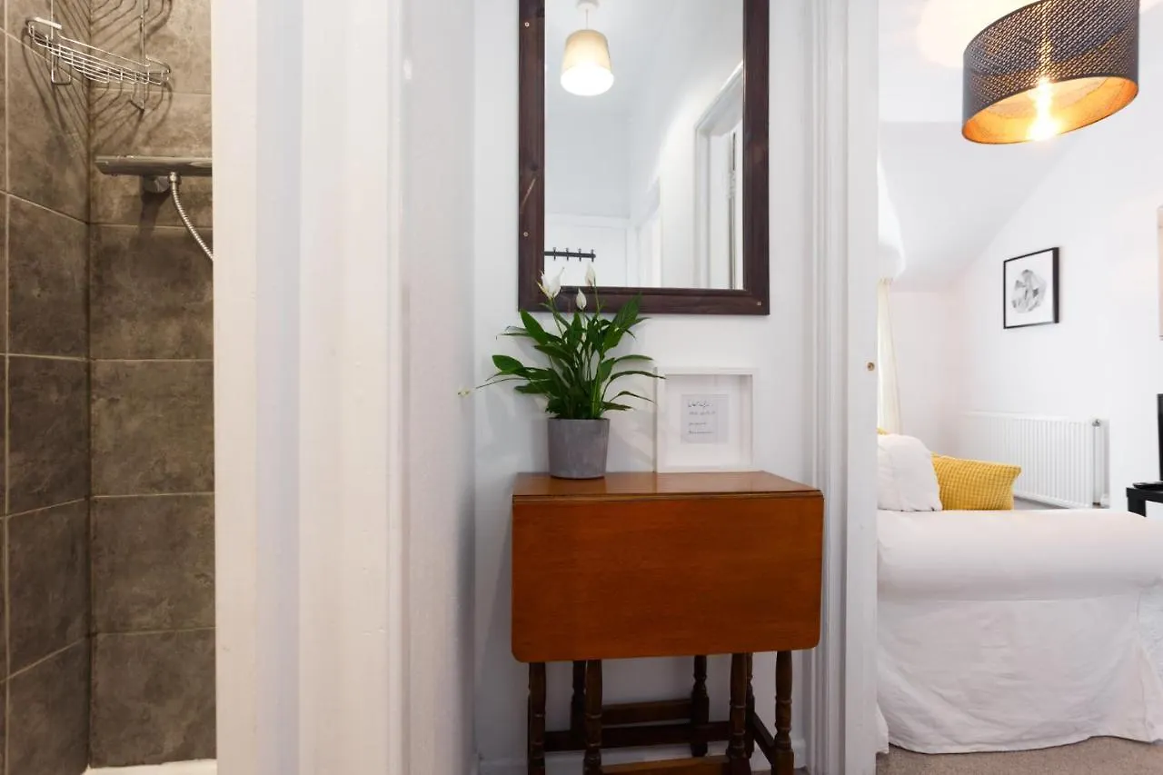 Charming, Well-Equipped Apt - 5 Minutes From Beach Bournemouth 0*,  United Kingdom
